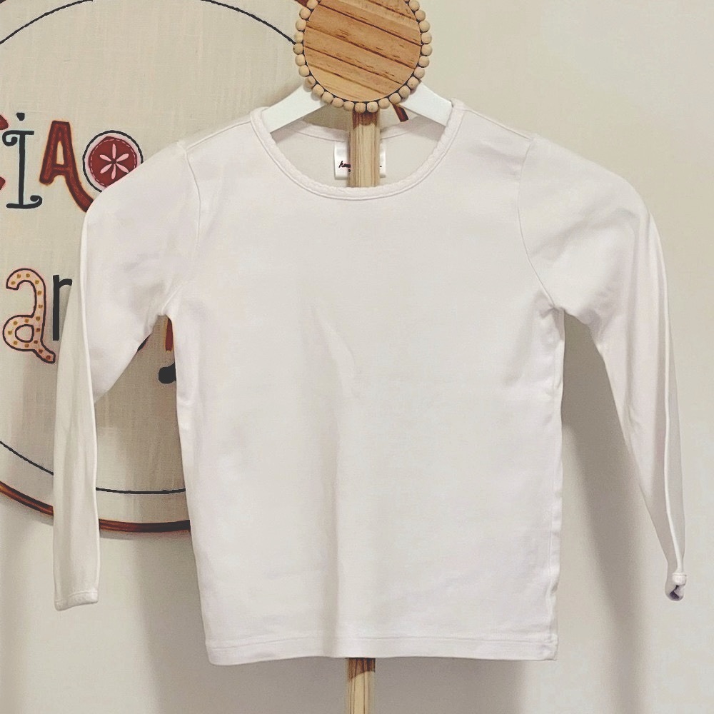 Hanna Andersson tee gently used. Size 5